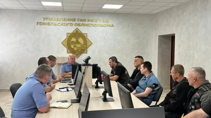 Сотрудники ГАИ провели встречу с представителями мотоклубов