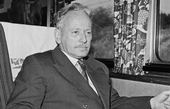 24 мая - 115 лет со дня рождения Михаила Шолохова