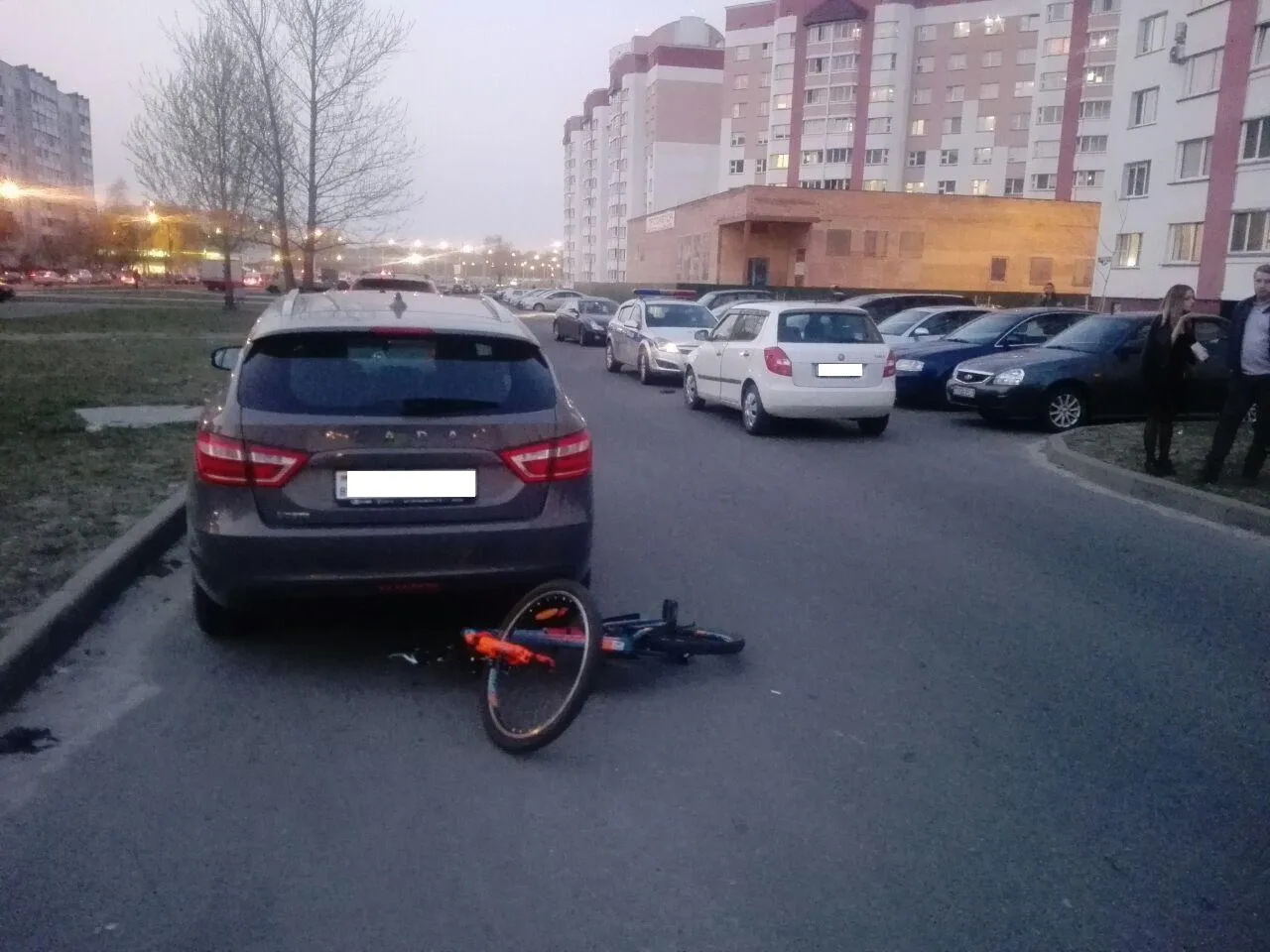 Во дворе улицы Чечерской в Гомеле сбили 9-летнего велосипедиста