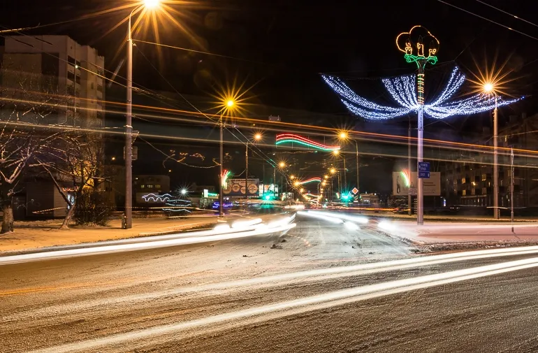 Новогодняя иллюминация на улице Барыкина и Речицком проспекте