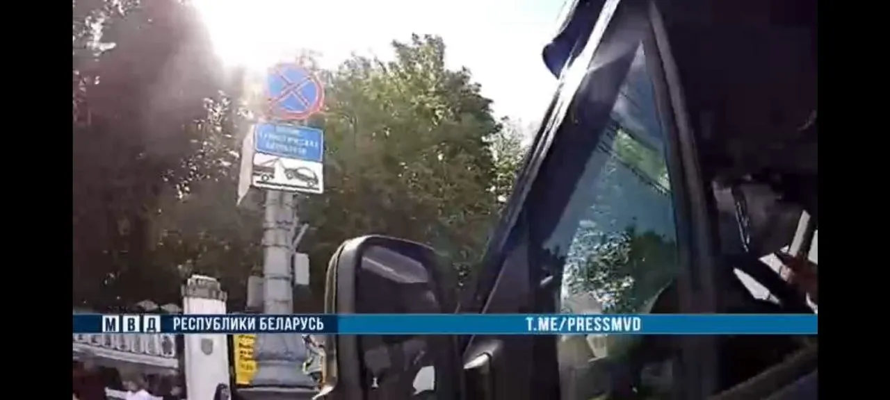 В Гомеле задержали пьяного водителя, который перевозил 19 подростков
