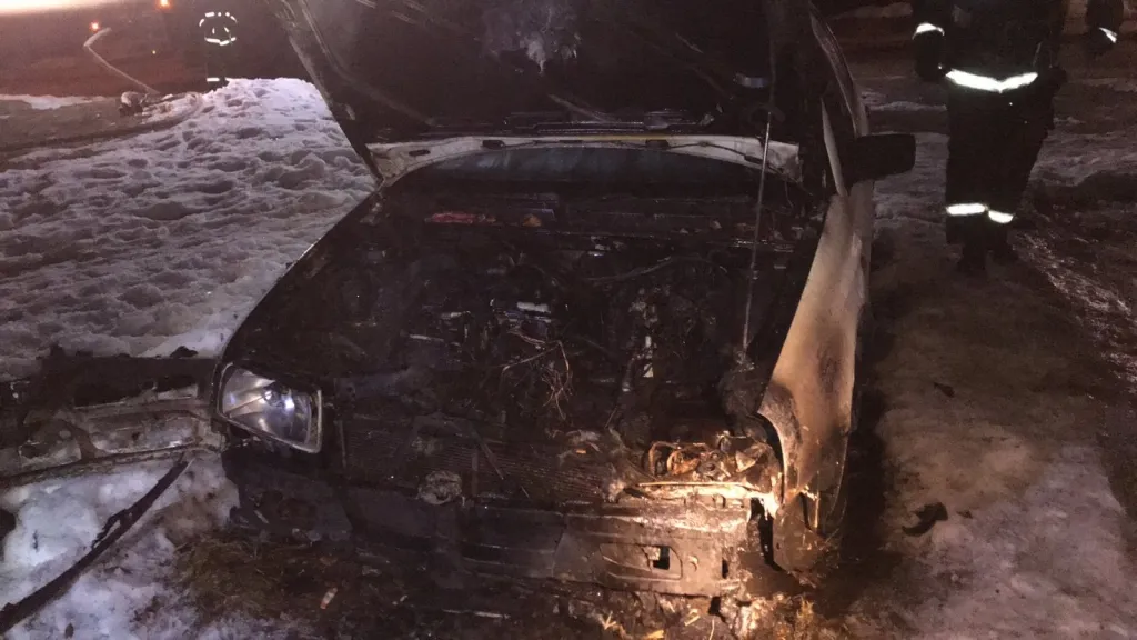 В Корме горел легковой автомобиль