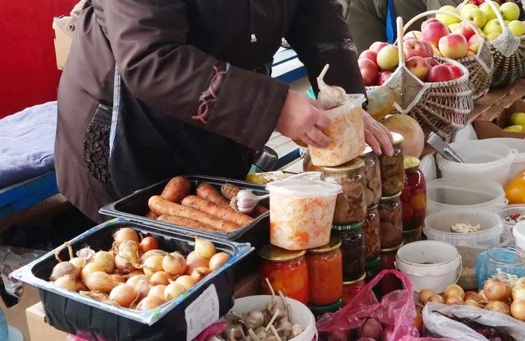 Цезий под крышкой не желаете? Что показала контрольная закупка грибов на рынках Гомеля