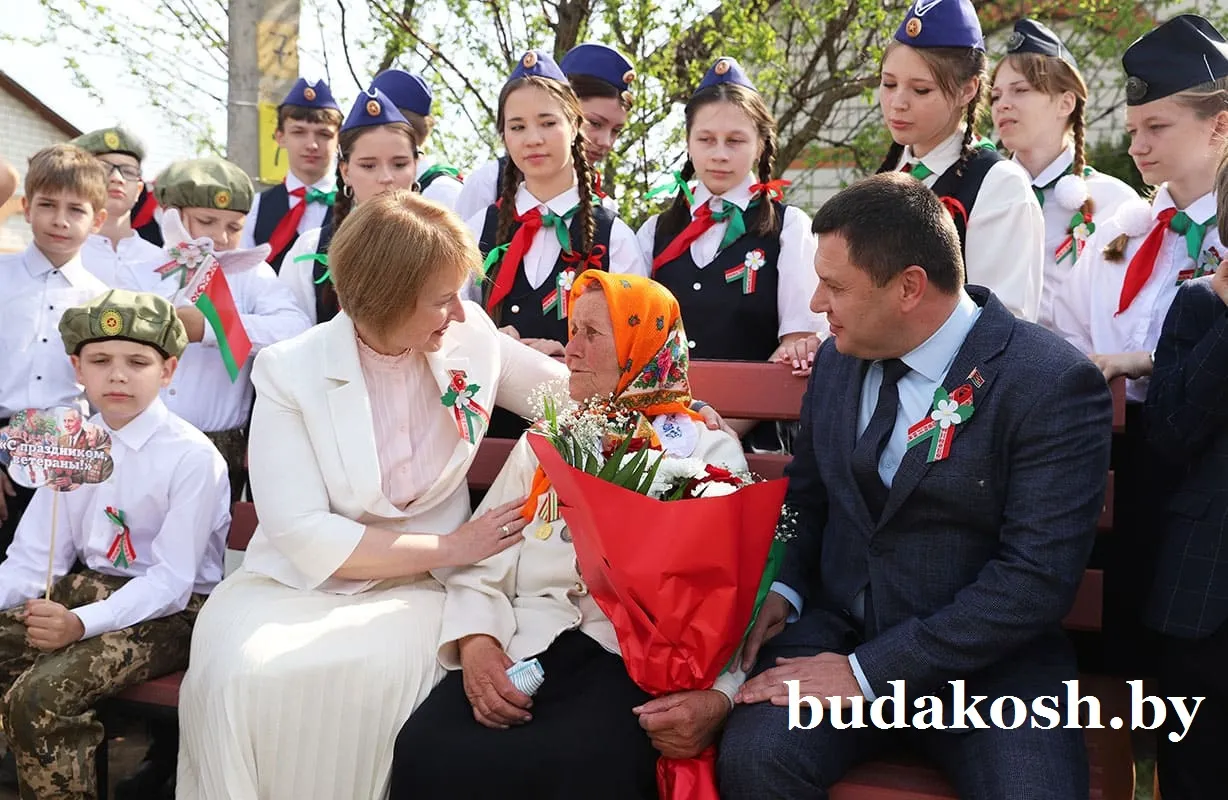 Екатерина Зенкевич поздравила с Днем Победы узницу фашистского концлагеря «Озаричи» из г.п. Уваровичи Марию Юрьевну Пинчук