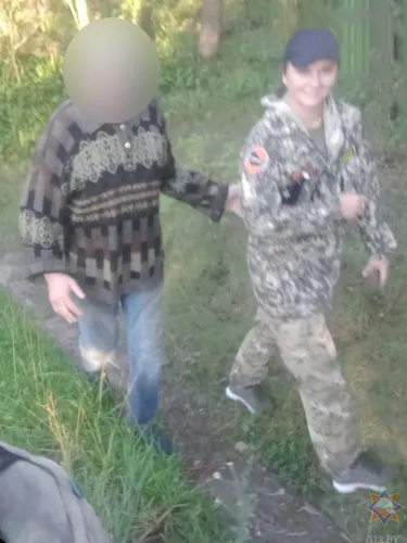За сутки в лесах Гомельской области заблудились два человека: потребовалась помощь спасателей