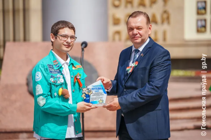 Каникулы с пользой для себя и страны: в Гомеле дали старт третьему трудовому семестру