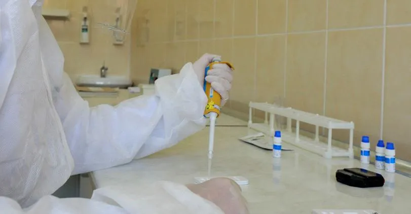 Переболевшим COVID-19 в тяжелой форме можно не вакцинироваться - эксперт