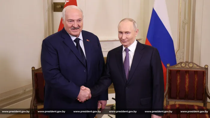Президенты Беларуси и России Александр Лукашенко и Владимир Путин 21 декабря провели встречу в Санкт-Петербурге 