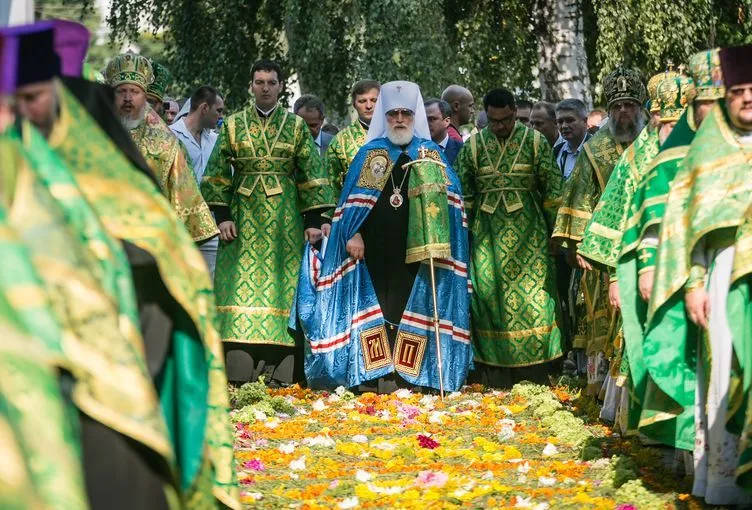 Праздничное богослужение в честь 90-летия образования Гомельской епархии возглавил митрополит Минский и Заславский, Патриарший Экзарх всея Беларуси Павел