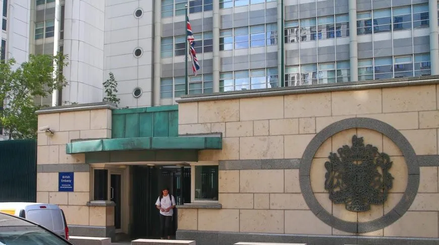 Мэр Москвы присвоил месту у представительства Великобритании название "Площадь ЛНР"