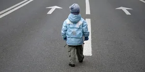 Ежедневно по дороге в школу погибают 500 детей