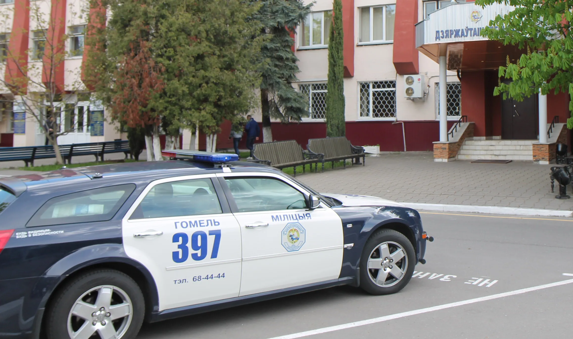 ГАИ ищет очевидцев наезда микроавтобуса на пешехода в Гомеле 