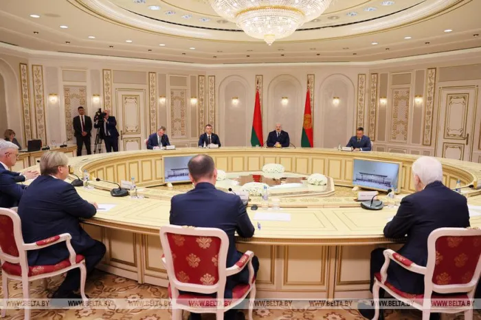 Губернатор Кемеровской области отметил высокую культуру производства на промпредприятиях Беларуси 