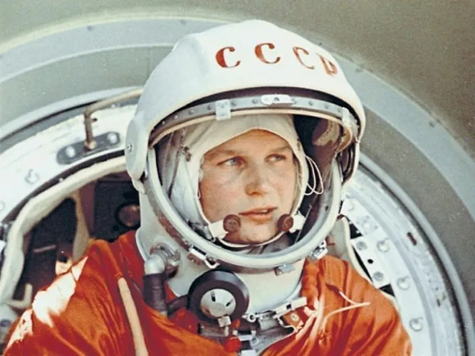 16 июня 1963 года начался полет первой женщины-космонавта Валентины Терешковой