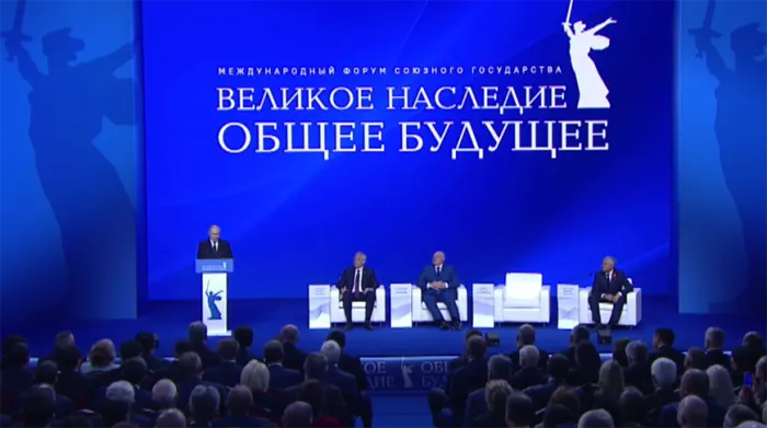 Путин: День Победы - один из самых значимых и святых праздников