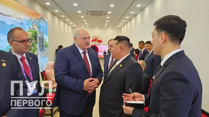 Александр Лукашенко до начала парада в Пекине пообщался с лидером КНДР Ким Чен Ыном 
