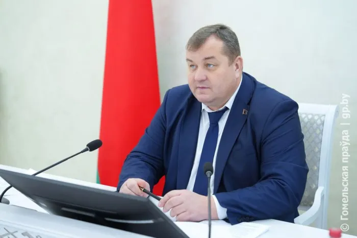 Не купить, а починить. Первый заместитель председателя облисполкома Дмитрий Петрожицкий провел личный прием граждан