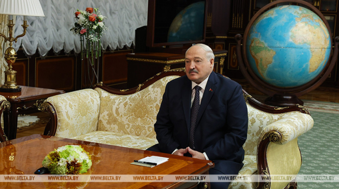 Лукашенко: наблюдать за выборами в Беларуси приехали все, кто захотел
