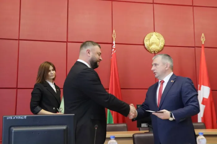 Председатель облисполкома Иван Крупко представил местной вертикали власти председателя Чечерского райисполкома Сергея Гайкова