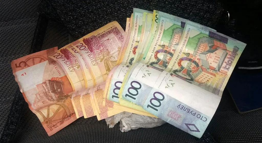 В деревне Козье Речицкого района у пожилого мужчины украли 750 рублей