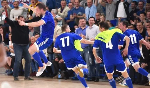 «Лидсельмаш» повел в серии за бронзу чемпионата Беларуси по мини-футболу