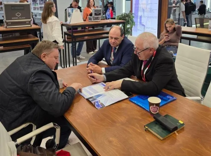 Адкрытае акцыянернае таварыства «Гомельшкло» павялічвае аб’ём экспарту