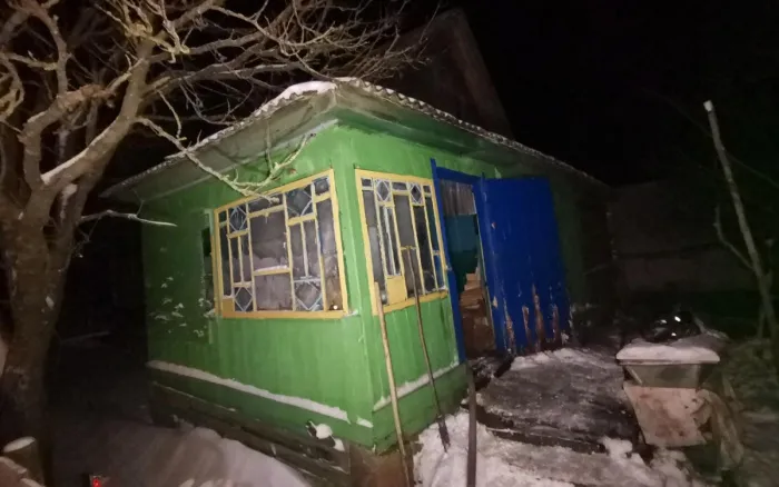 В Хойникском районе на пожаре спасли женщину, мужчина погиб
