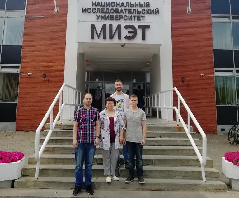 Один год в Гомеле, один в Москве: первые магистранты получили двойные дипломы 