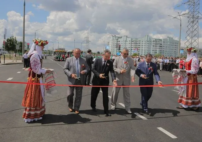 Торжественно открыт подъезд к 18-му микрорайону Гомеля