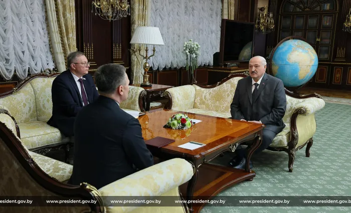 Лукашенко высказался за внедрение высоких технологий в работу судов