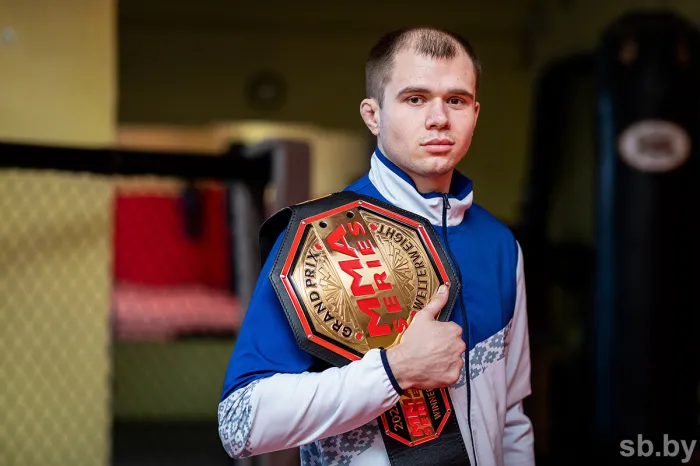 Спортсмен-единоборец из Мозыря стал обладателем Гран-при в одной из лиг ММА. Побывали на тренировке у чемпиона