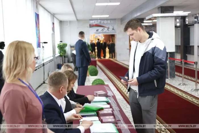 Лукашенко: наблюдатели от ОБСЕ не просились приехать на нынешние выборы
