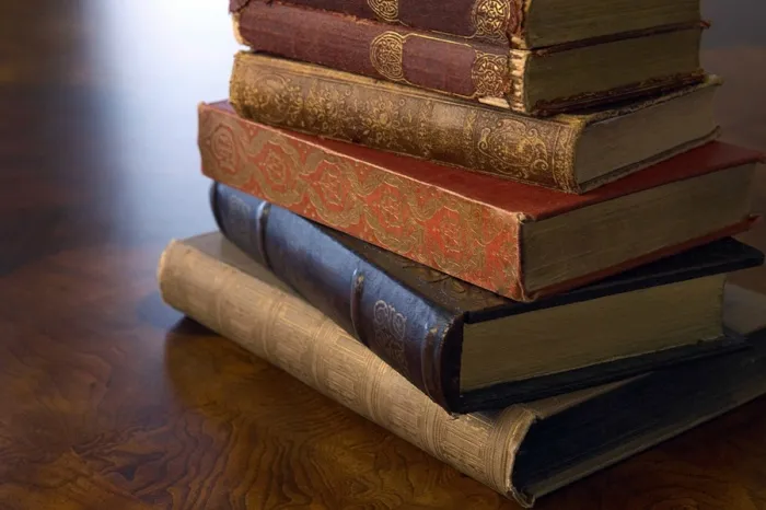 Из фондов музея. Старопечатные и рукописные книги
