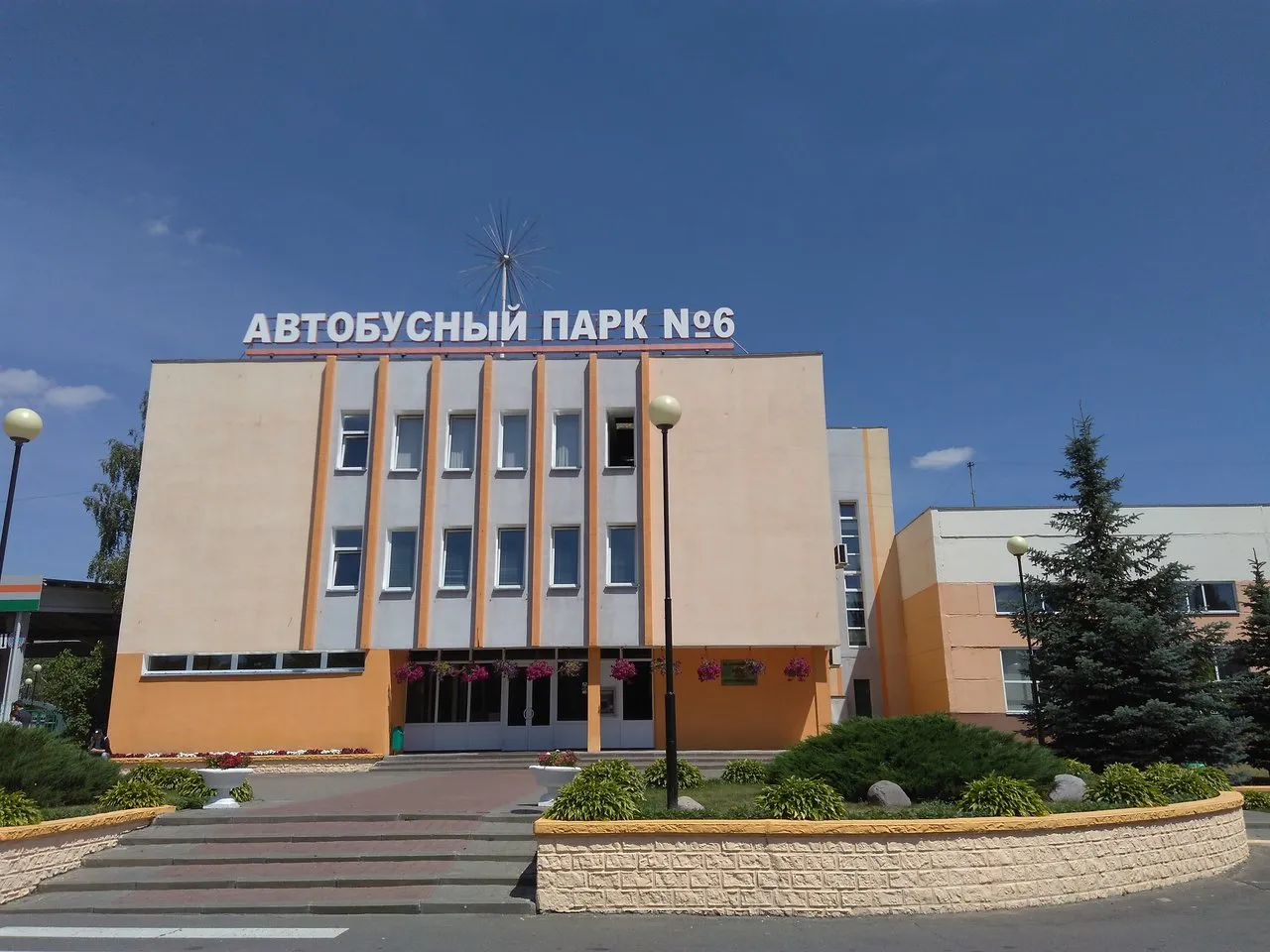 Андрей Барановский в автобусном парке № 6 Гомеля: пассажиропоток упал, но основные проекты не забыты