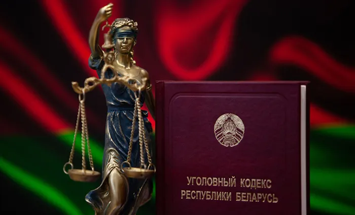 В Добруше мужчина убил беременную жену, покушался на убийство пасынка, изнасиловал и взял в заложники падчерицу