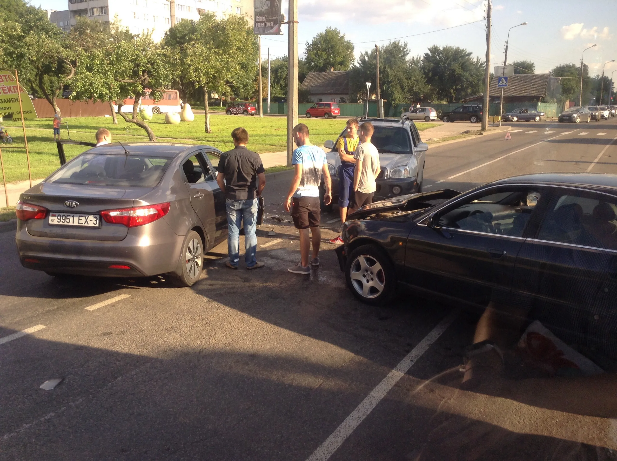 В Гомеле на улице Владимирова столкнулись три авто