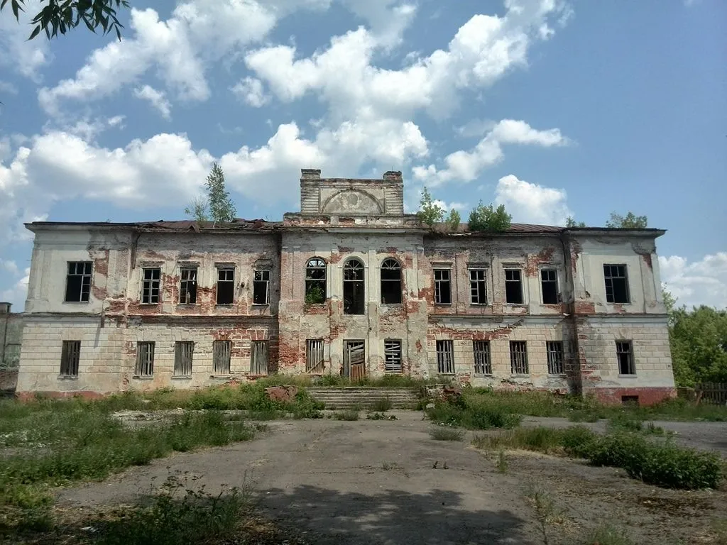 Наровлянский дворец Горваттов ушел с молотка за 53 тысячи