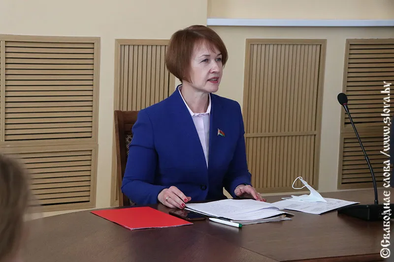 Председатель Гомельского областного Совета депутатов Екатерина Зенкевич встретилась с молодежью Рогачевского района