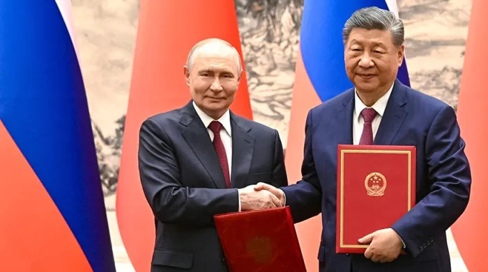 Путин и Си Цзиньпин приняли Декларацию о становлении многополярного мира 