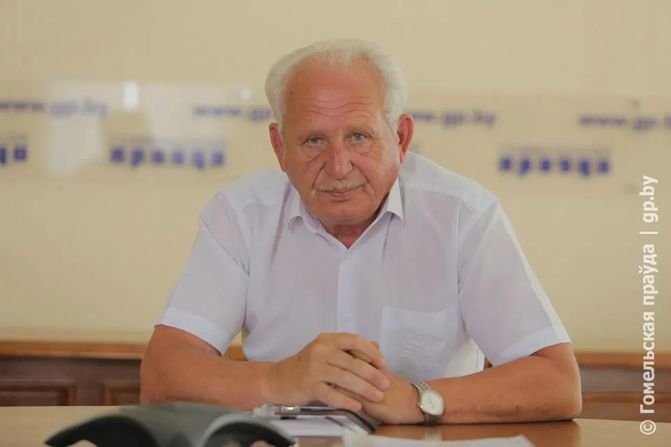 Директор Гомельского специализированного комбината о могилах на двоих, бронировании кладбищенских участков и крематории в Гомеле