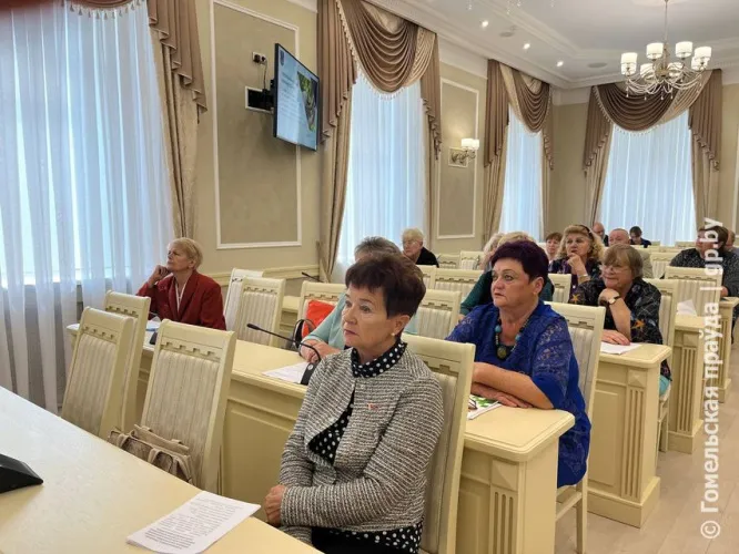 Ветеранский форум собрал в Мозыре активных представителей серебряного возраста