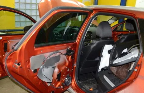 Lada Vesta получила долгожданную доработку дверей  