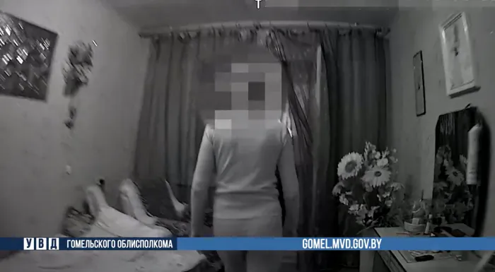  В Гомеле милиционеры спасли мужчину, который пытался спрыгнуть с седьмого этажа