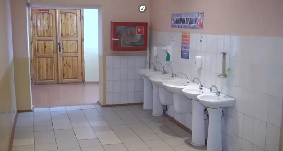 В Гомеле у нескольких учеников школы были выявлены признаки пищевого отравления