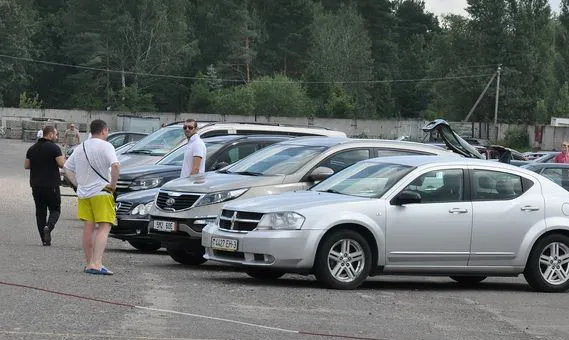 Репортаж «ГП»: Есть ли будущее у гомельского авторынка?