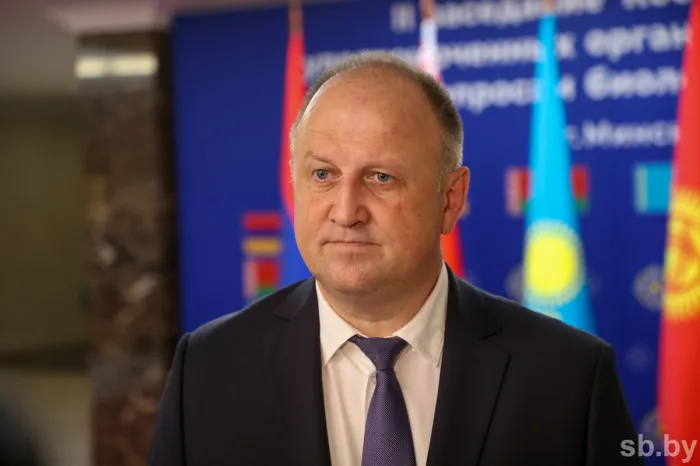 Главный санитарный врач Беларуси рассказал о внешних и внутренних угрозах биологической безопасности