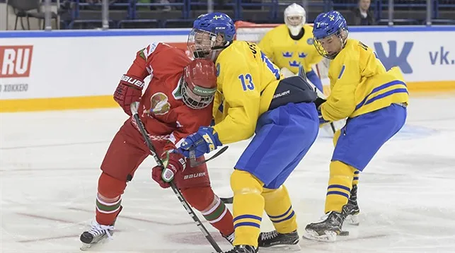 Хоккеисты юниорской сборной Беларуси (U-18) уступили Швеции на ЧМ в России
