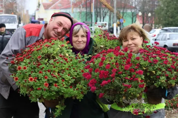 Фоторепортаж. Октябрьский готовится к Дожинкам