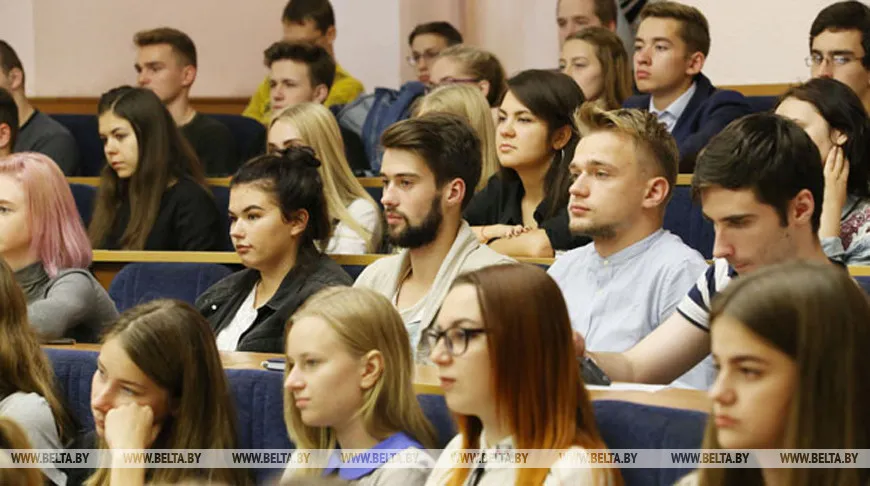 Около 26,3 тыс. абитуриентов зачислено в вузы на бюджет
