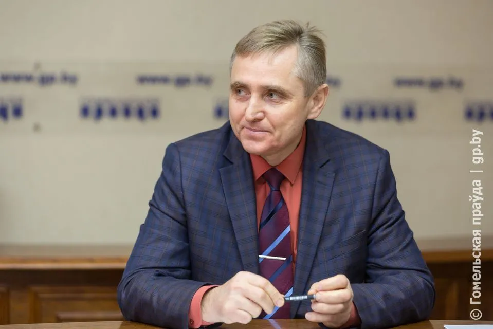 Главный землеустроитель области Александр Матарас ответил на вопросы о межевых знаках и участках под жилую застройку